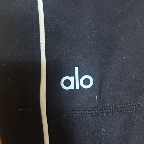 ALO Yoga Black Leggings with White Trim - Picture 3 of 4